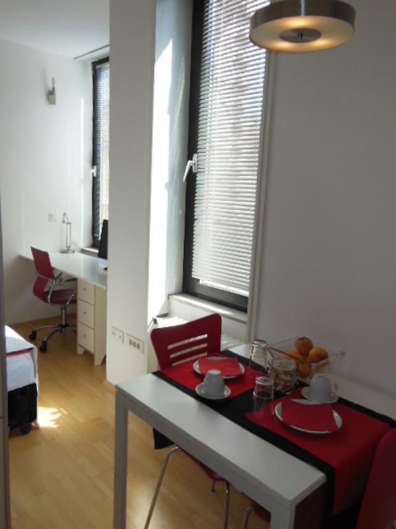 Ai Apartma *