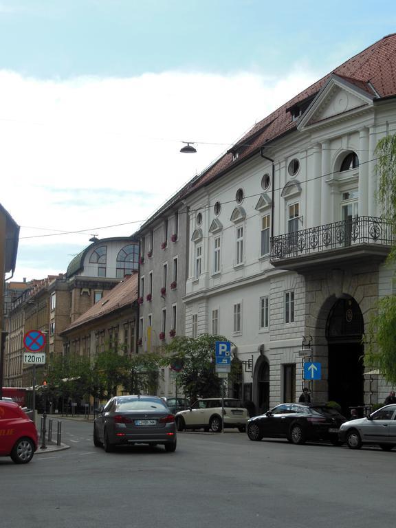 Apartma Ai